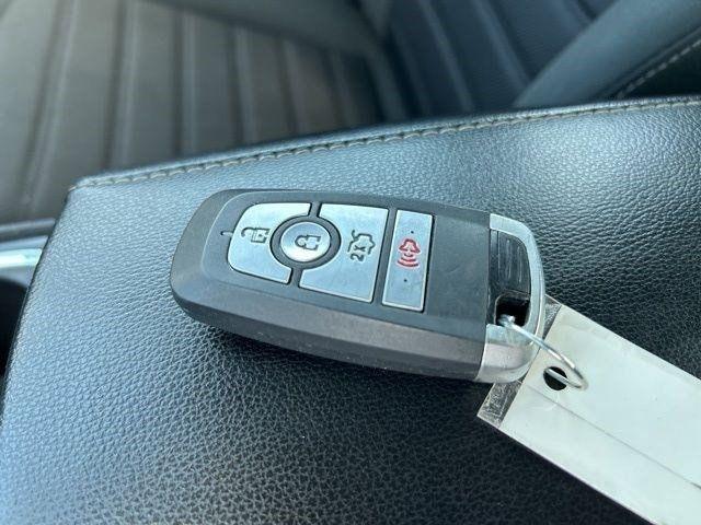 Ford Fusion Hybrid SE 2020