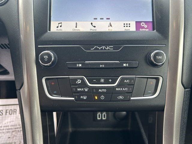 Ford Fusion Hybrid SE 2019