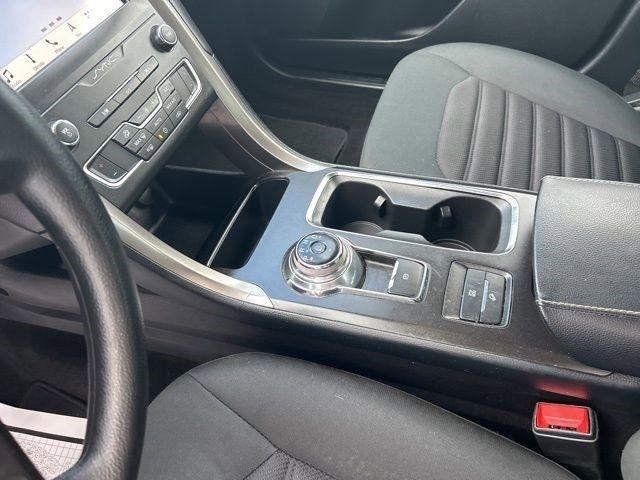 Ford Fusion Hybrid SE 2019