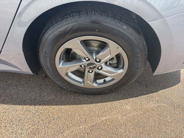 Kia K5 LXS 2023