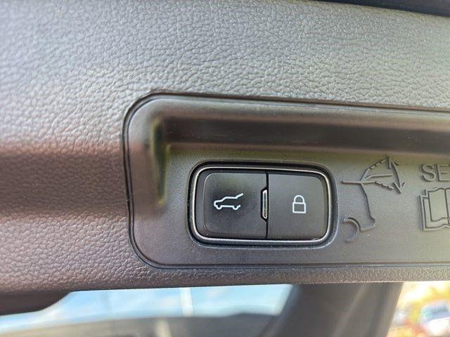 Ford Explorer XLT AWD 2020