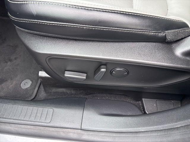 Ford Escape Platinum Hybrid AWD 2023