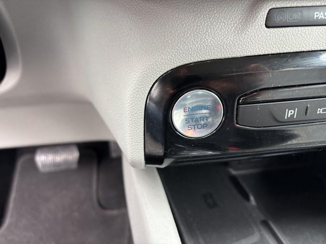 Ford Escape Platinum Hybrid AWD 2023