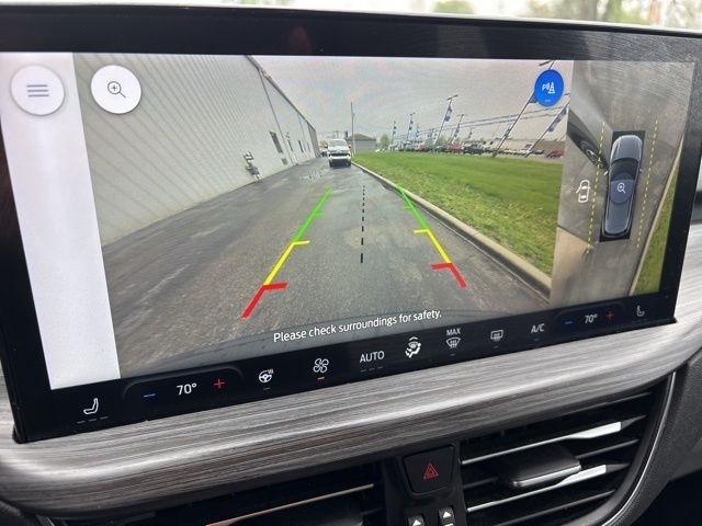 Ford Escape Platinum Hybrid AWD 2023