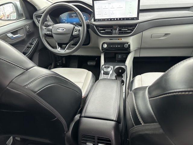 Ford Escape Platinum Hybrid AWD 2023