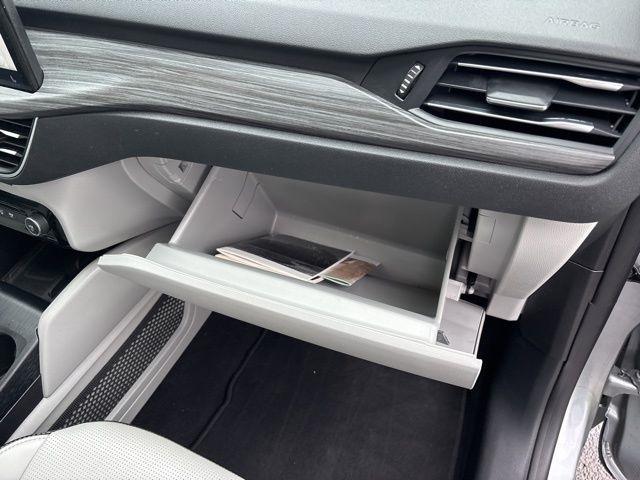 Ford Escape Platinum Hybrid AWD 2023