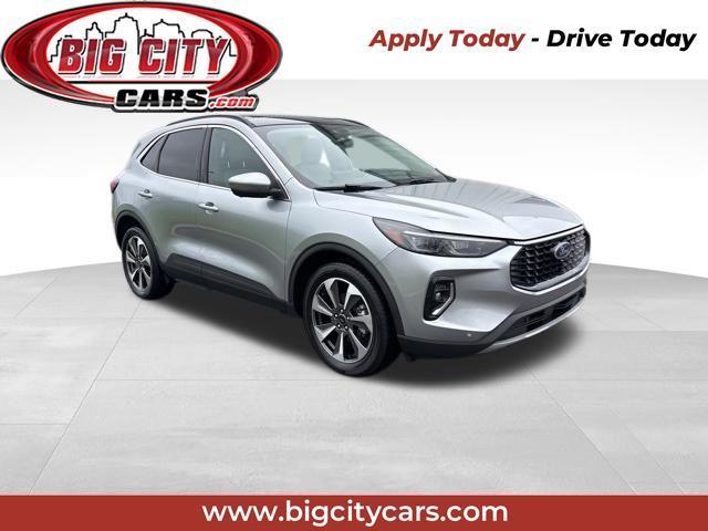 Ford Escape Platinum Hybrid AWD 2023