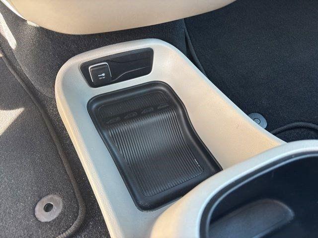 Chrysler Pacifica Touring L 2024