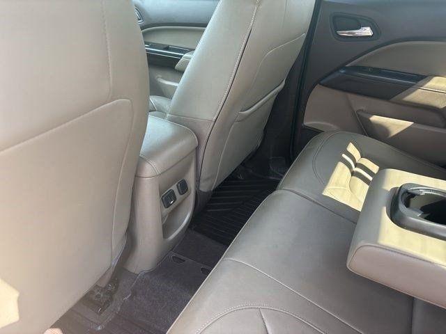 GMC Canyon SLT Crew Cab 4WD Short Box 2020