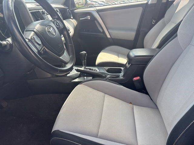 Toyota RAV4 XLE FWD 2016