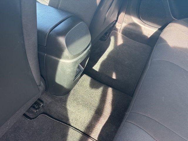 Hyundai Elantra SE 2025