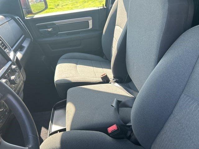 RAM 1500 Classic Tradesman Crew Cab SWB 4WD 2022