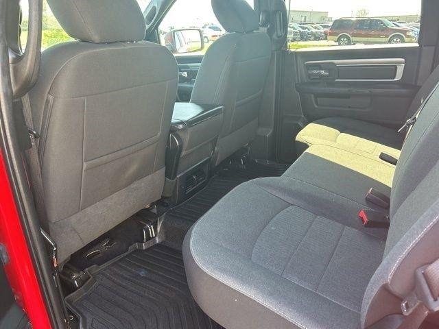 RAM 1500 Classic Tradesman Crew Cab SWB 4WD 2022