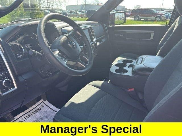 RAM 1500 Classic Tradesman Crew Cab SWB 4WD 2022