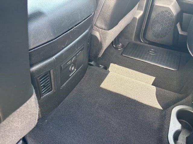 RAM 1500 Classic Tradesman Crew Cab SWB 4WD 2022