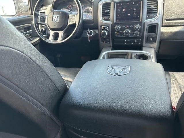 RAM 1500 Classic Tradesman Crew Cab SWB 4WD 2022