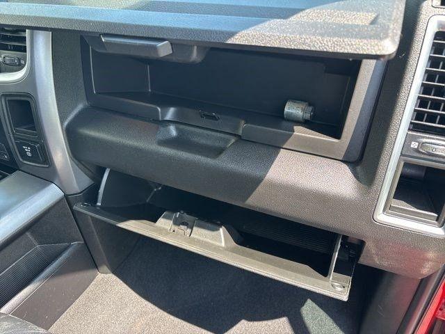 RAM 1500 Classic Tradesman Crew Cab SWB 4WD 2022