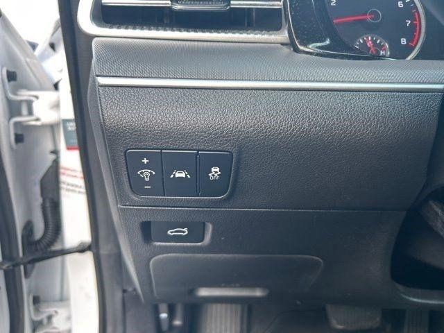 Kia K5 LXS 2023