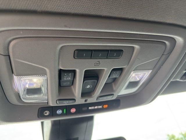 Chevrolet Silverado 1500 Limited LTZ Crew Cab 4WD 2022