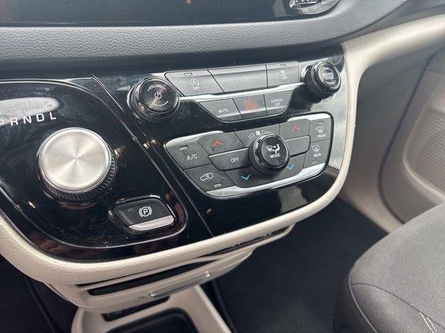 Chrysler Voyager LX 2023