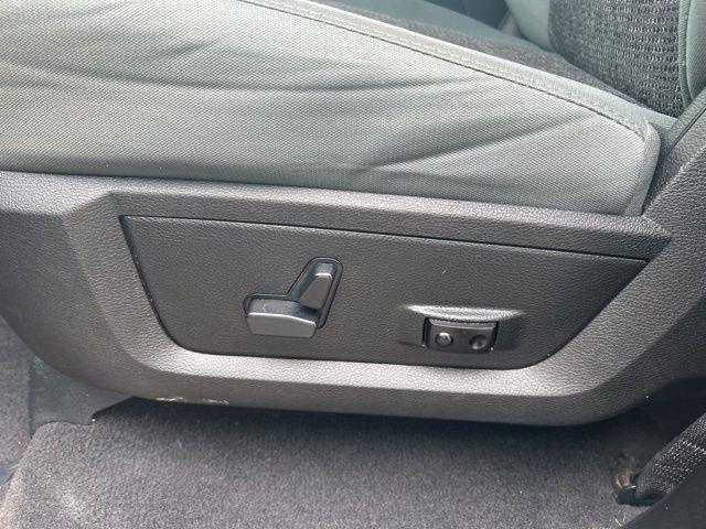 RAM 1500 SLT Quad Cab 4WD 2017