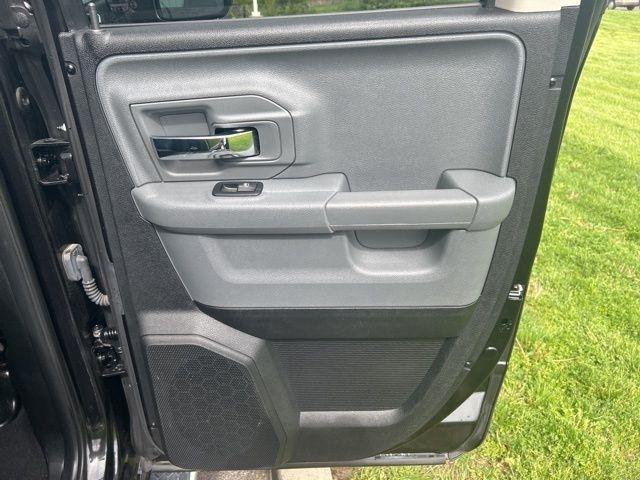 RAM 1500 SLT Quad Cab 4WD 2017