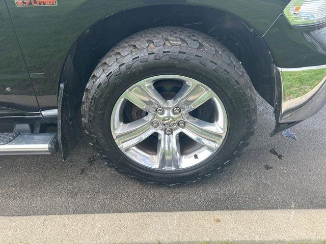 RAM 1500 SLT Quad Cab 4WD 2017