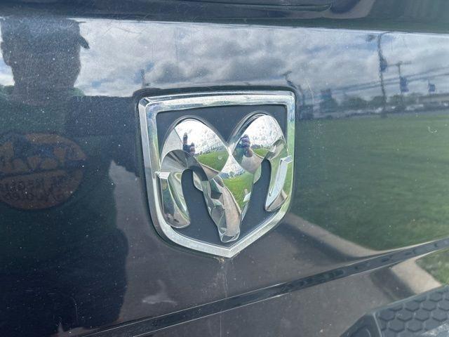 RAM 1500 SLT Quad Cab 4WD 2017