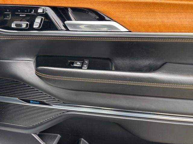Jeep Grand Wagoneer Series III 4WD 2022