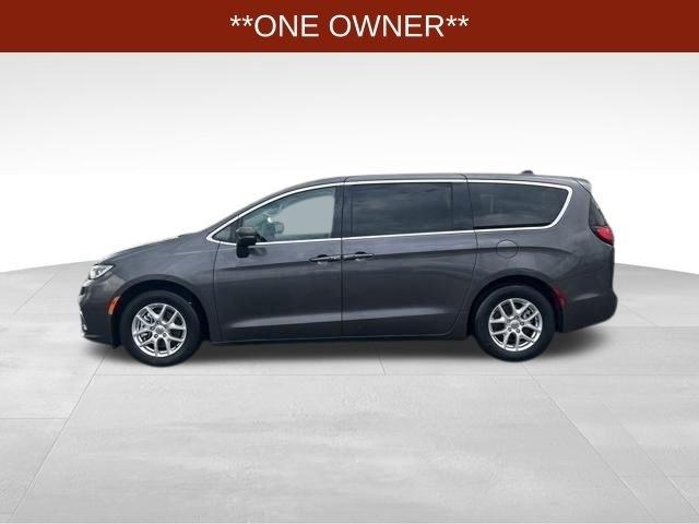 Chrysler Pacifica Touring L 2023
