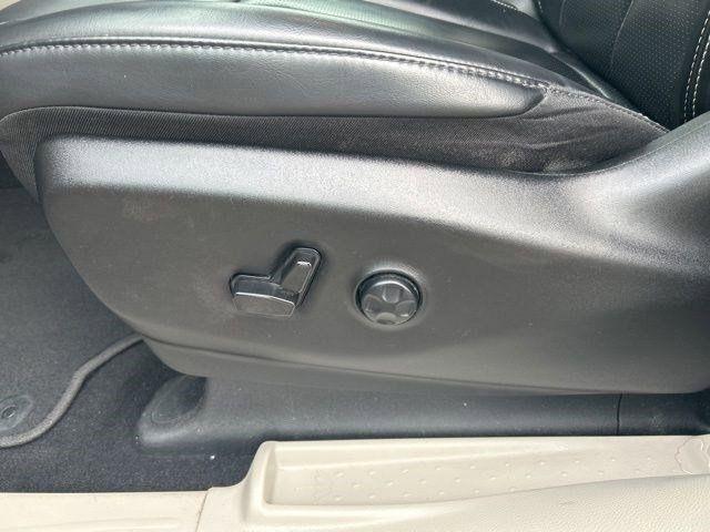 Chrysler Pacifica Touring L 2023