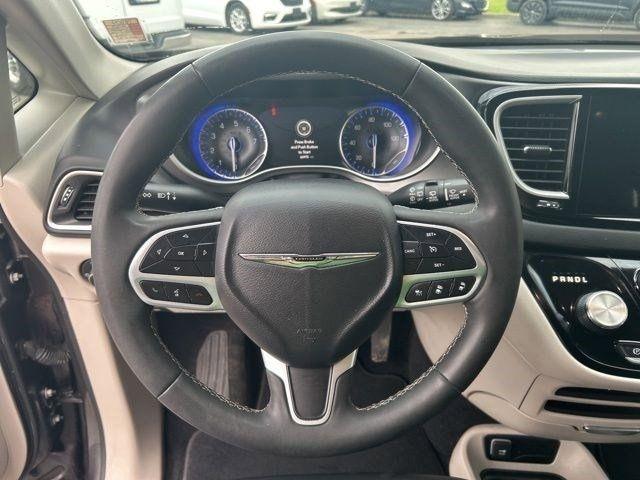 Chrysler Pacifica Touring L 2023