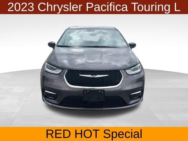 Chrysler Pacifica Touring L 2023