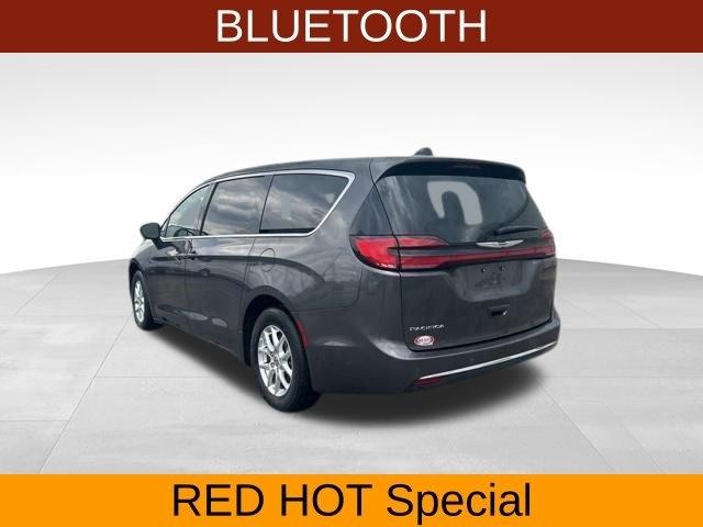 Chrysler Pacifica Touring L 2023