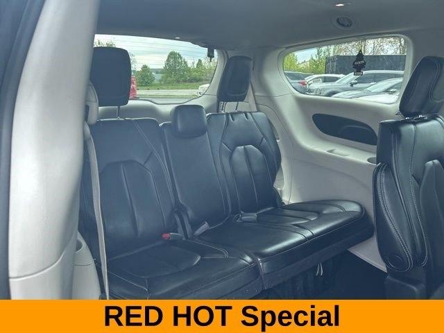 Chrysler Pacifica Touring L 2023