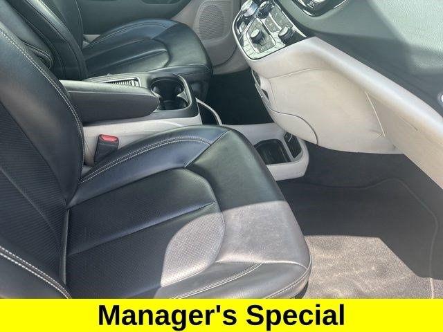 Chrysler Pacifica Touring L 2023