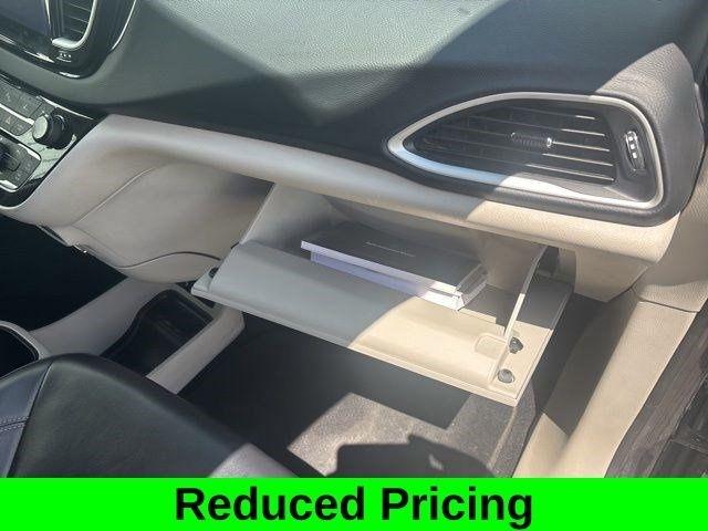 Chrysler Pacifica Touring L 2023