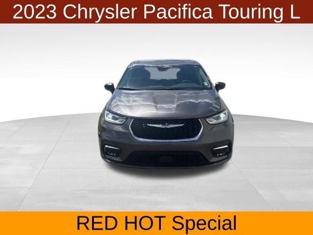 Chrysler Pacifica Touring L 2023