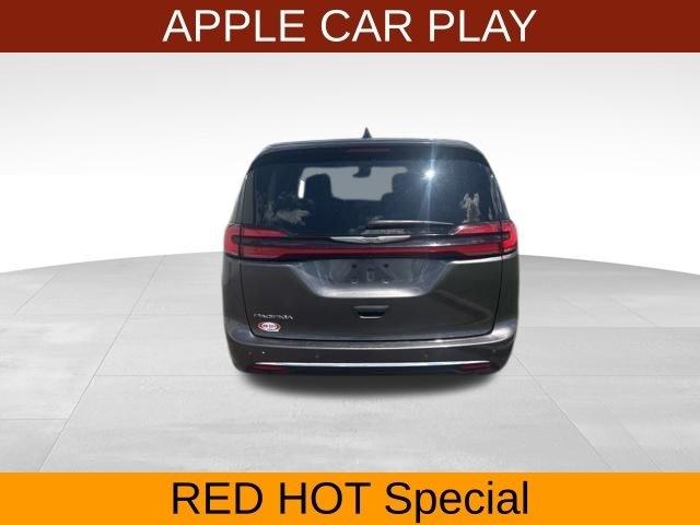 Chrysler Pacifica Touring L 2023