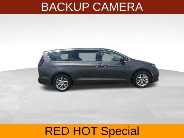 Chrysler Pacifica Touring L 2023
