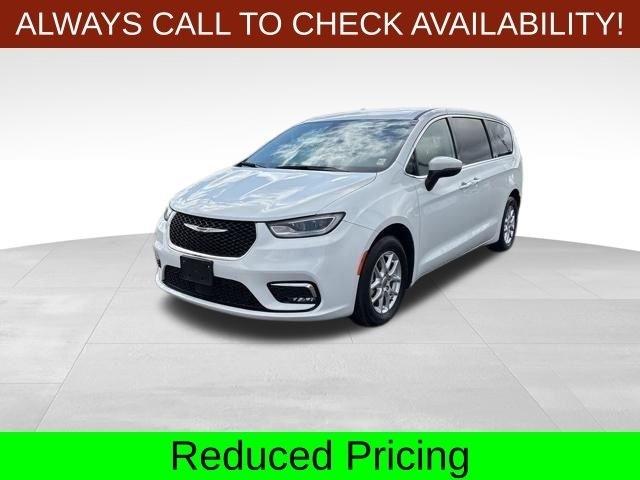 Chrysler Pacifica Touring L 2023