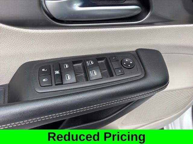 Chrysler Pacifica Touring L 2023