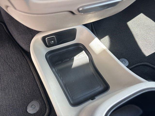 Chrysler Pacifica Touring L 2023