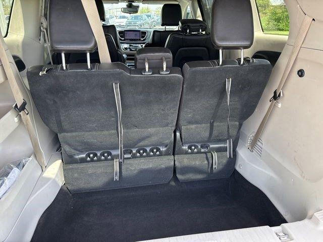 Chrysler Pacifica Touring L 2023