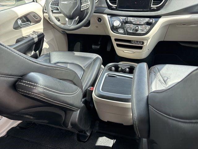 Chrysler Pacifica Touring L 2023