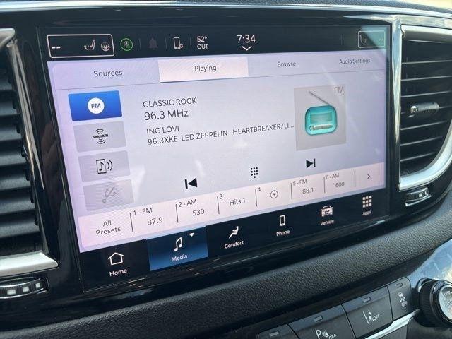 Chrysler Pacifica Touring L 2024