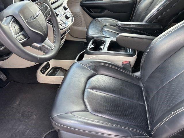 Chrysler Pacifica Touring L 2023