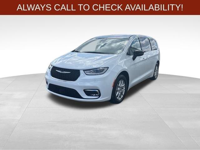 Chrysler Pacifica Touring L 2024