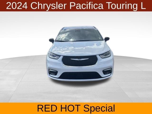Chrysler Pacifica Touring L 2024
