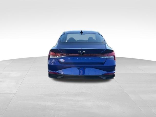 Hyundai Elantra SEL 2023